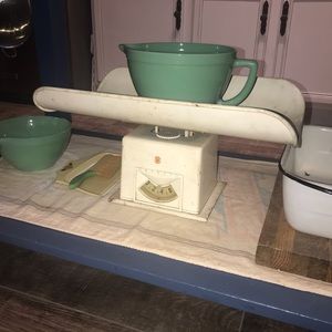 Anchor Hocking Fire King Jadeite Glass 2.5 QT BATTER MIXING BOWL w/Spout